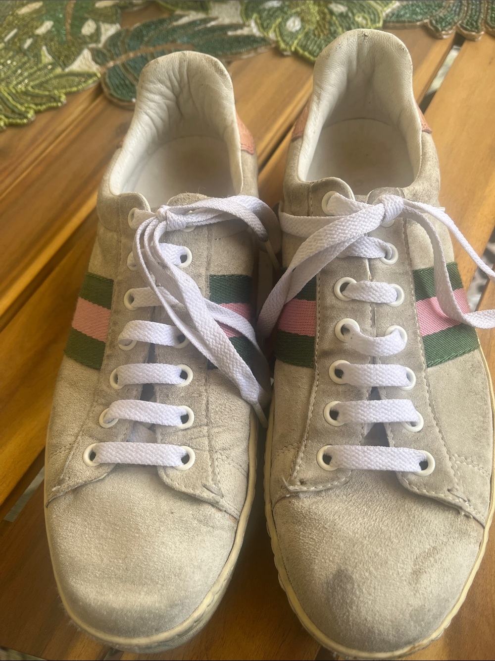 Vintage Gucci Casual Women’s Suede Sneakers in Beige with Pink & Green Stripes